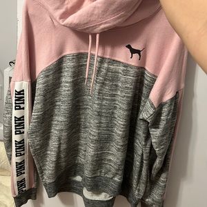 Pink Victoria secrete turtle neck sweater. Good condition.